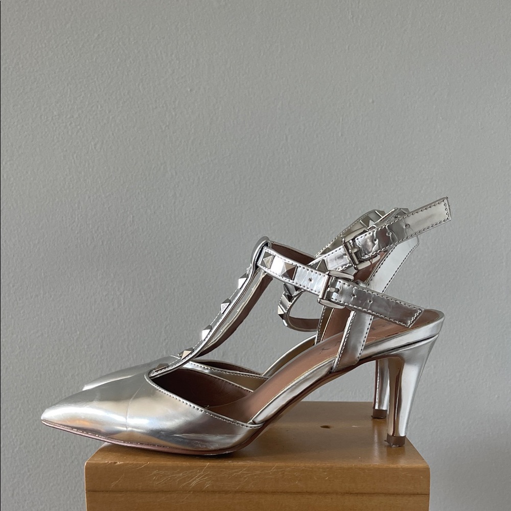 Renvy Metallic Silver Heels